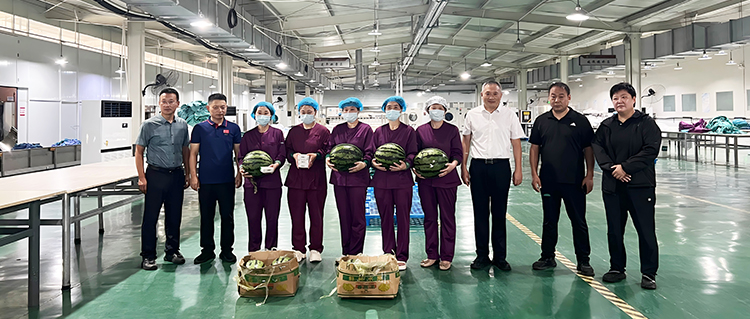 清涼沁人心 關(guān)懷鼓干勁 | 國濟醫(yī)療至尚領(lǐng)開展“夏送清涼”慰問活動